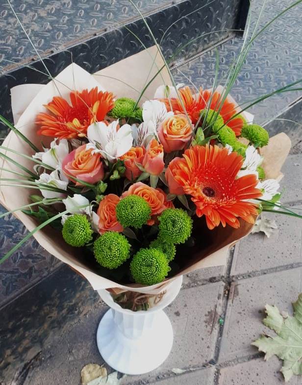 Букет цветов из: Герберы, Хризантемы, Альстромерии и Розы в Бриньковской