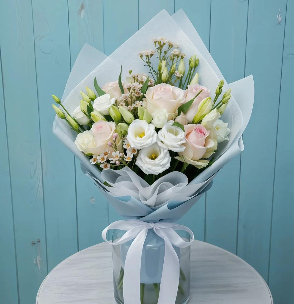 Букет цветов из: Розы и Лизиантусы в Бриньковской