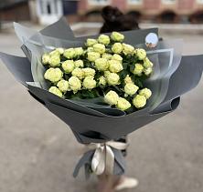 Букет Белые кустовые розы Солинеро в Бриньковской
