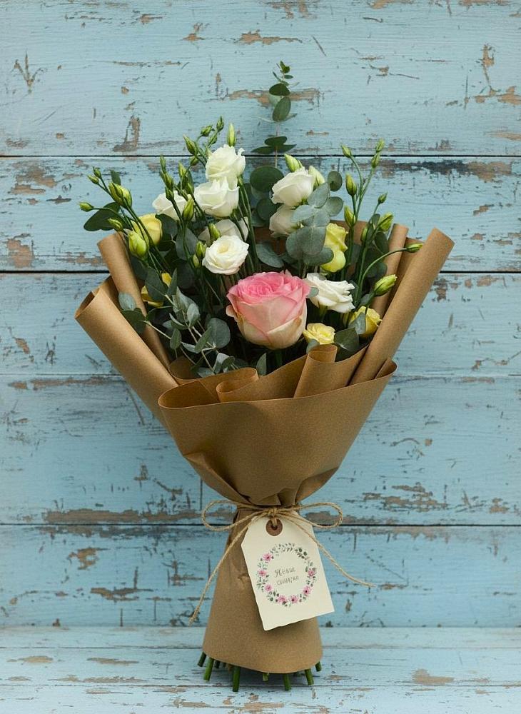 Букет цветов из: Розы и Лизиантусы в Бриньковской