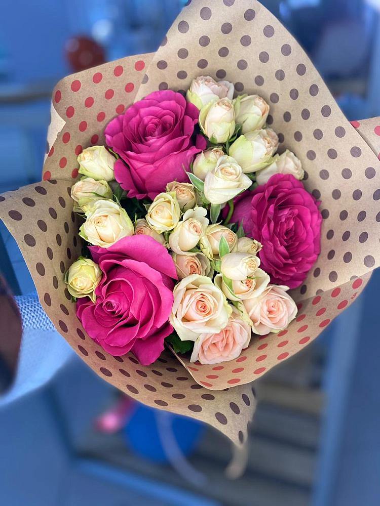 Букет цветов из: Розы в Бриньковской