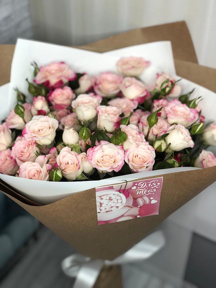 Букет цветов из: Розы в Бриньковской