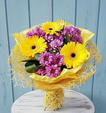 Букет цветов из:  Хризантемы и Герберы в Бриньковской