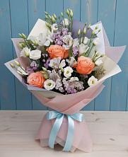 Букет цветов из:  Лизиантусы, Розы, Альстромерии и Гипсофила в Бриньковской