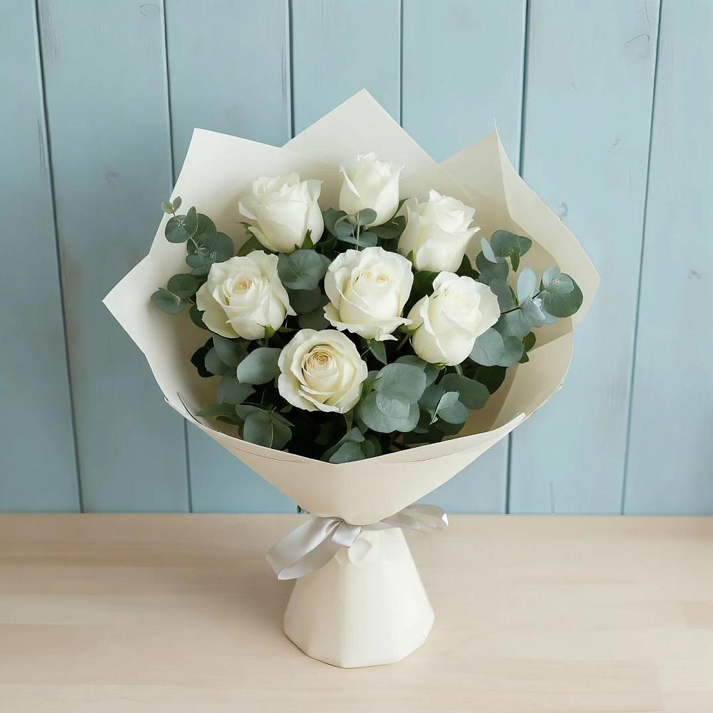 Букет Белые розы в Эвкалипте в Бриньковской