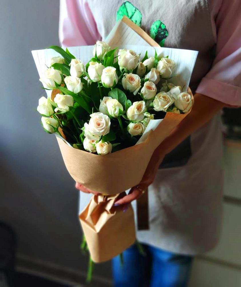 Букет цветов из: Розы в Бриньковской