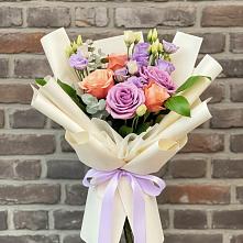 Букет цветов из:  Лизиантусы и Розы #REPLACE_PRED# Бриньковской