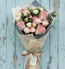 Букет цветов из:  Розы в Бриньковской