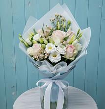 Букет цветов из:  Розы и Лизиантусы в Бриньковской