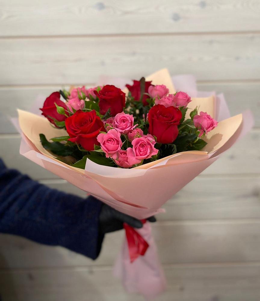 Букет цветов из: Розы в Бриньковской