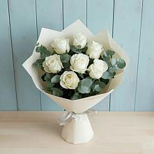 Букет Белые розы в Эвкалипте в Бриньковской