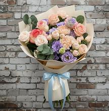 Букет цветов из:  Розы, Лизиантусы и Гвоздики в Бриньковской