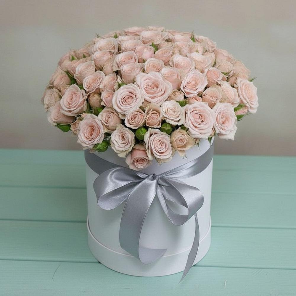 Цветочная композиция из Розы в шляпной коробке в Бриньковской